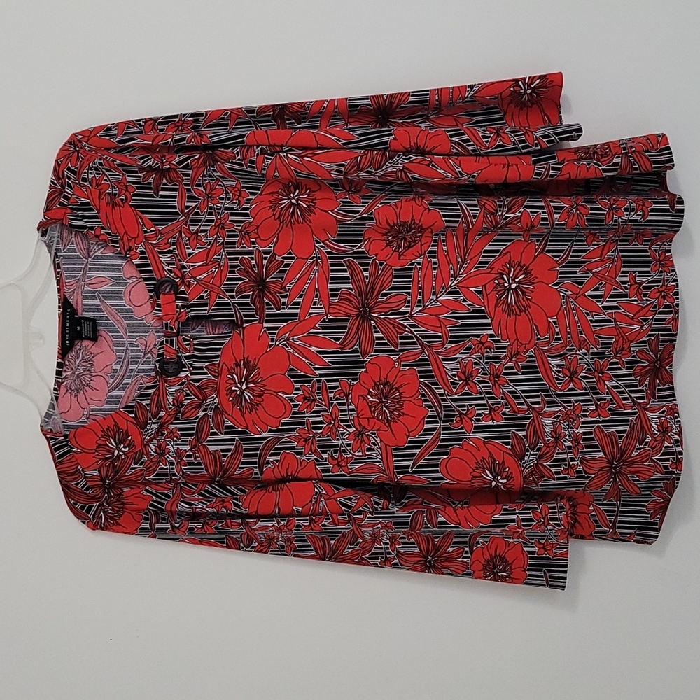Investments M Red/Blk top